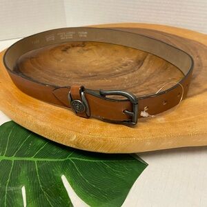 Levi’s Rivet Leather Belt size Medium 26-28